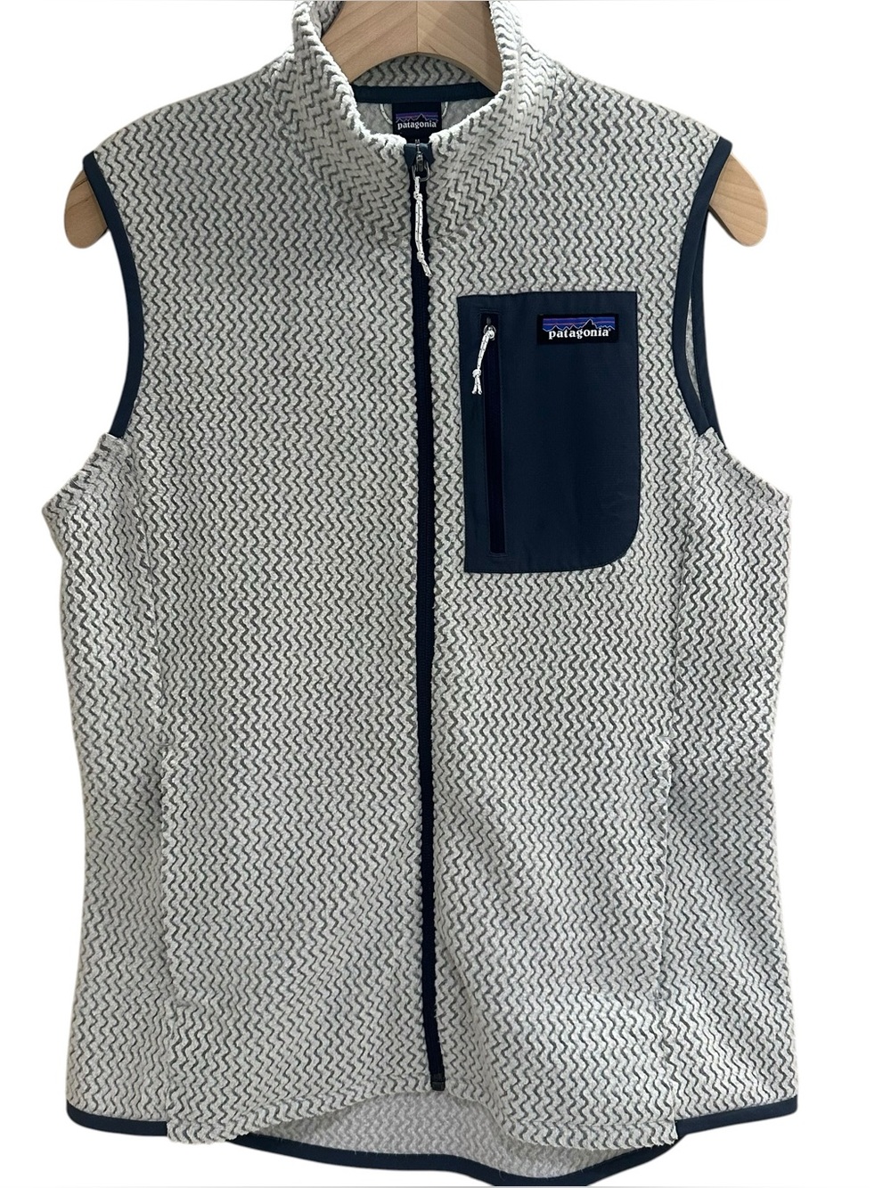 Patagonia Women's R1 Air Fleece Vest Birch White Zig Zag Size Medium EXCELLENT